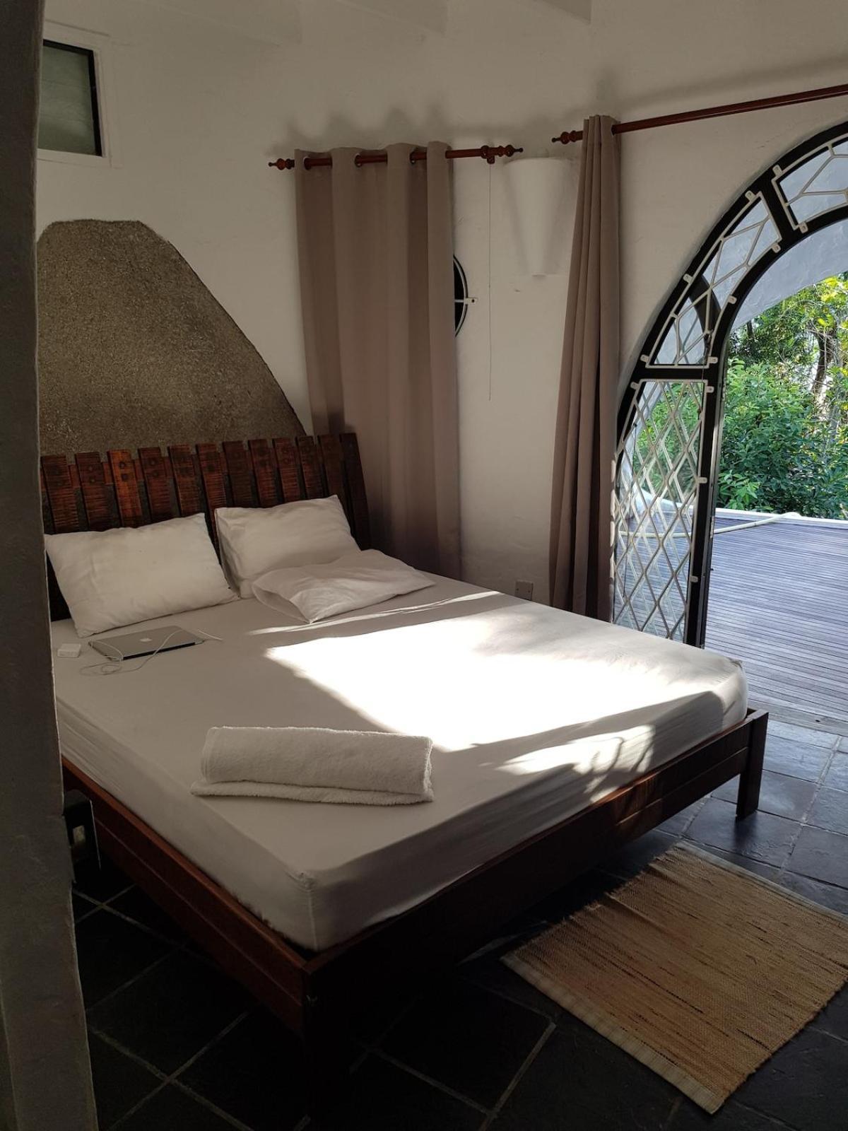 Brown Sugar Lodge Beau Vallon  Exteriör bild